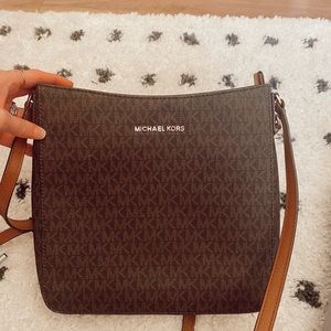 NEW Michael Kors Large Travel Crossbody Bag